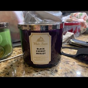 Bath & body works Black Cherry Merlot 3wick candle